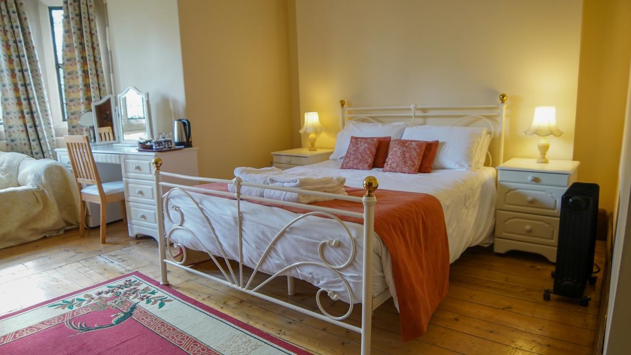 メルクシャム Cleeve House Bed & Breakfast エクステリア 写真