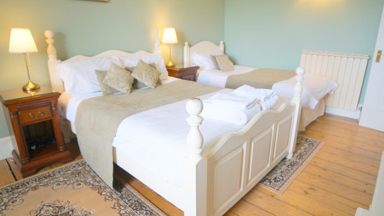 メルクシャム Cleeve House Bed & Breakfast エクステリア 写真
