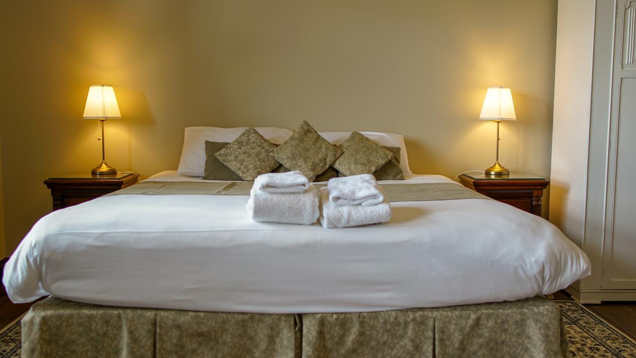 メルクシャム Cleeve House Bed & Breakfast エクステリア 写真
